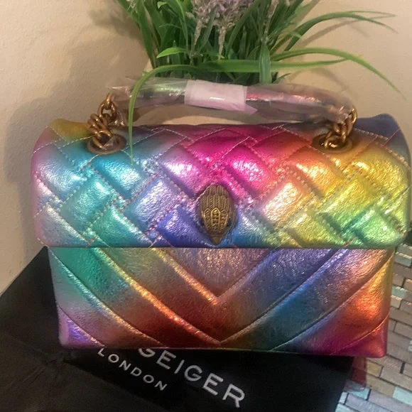 Kensington Quilted Leather Convertible Shoulder Bag
KURT GEIGER LONDON - Picture 1 of 17